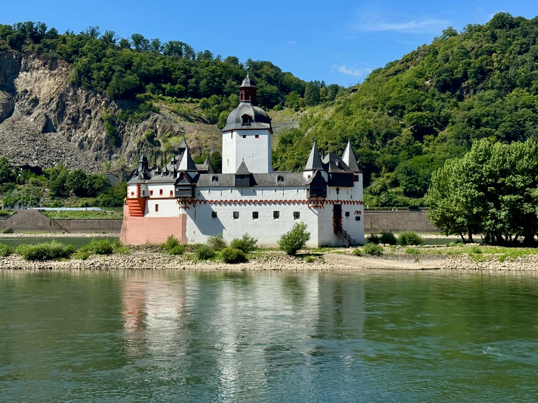 Rhine Rive Castles Rhine Valley Corporate Retreats: Castles & Wine - CTI - Compass Tours ...